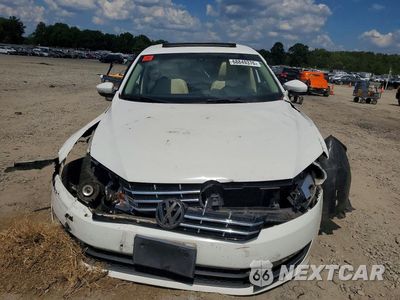 Piąte zdjęcie samochodu w środku: 2015 VOLKSWAGEN PASSAT SE VIN:1VWBV7A33FC074206 - miniatura
