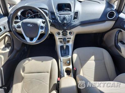 Zdjęcie 8 z 12 samochodu: 2014 FORD FIESTA SE VIN:3FADP4BJ9EM211122 - miniatura