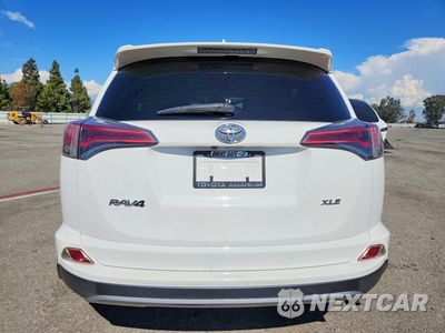 Zdjęcie 6 z 13 samochodu: 2018 TOYOTA RAV4 XLE VIN:JTMWFREV5JJ206556 - miniatura