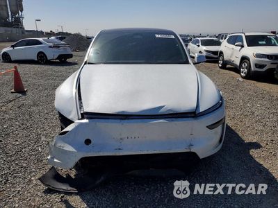 Piąte zdjęcie samochodu w środku: 2026 TESLA MODEL Y VIN:7SAYGDEE8TF374326 - miniatura