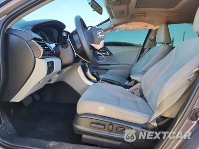 Zdjęcie 7 z 12 samochodu: 2016 HONDA ACCORD EX VIN:1HGCR2F75GA092229 - miniatura