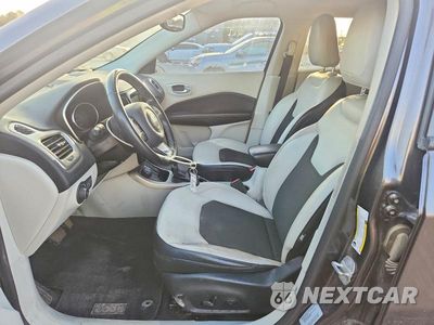 Zdjęcie 7 z 13 samochodu: 2018 JEEP COMPASS LATITUDE VIN:3C4NJDBB6JT142950 - miniatura