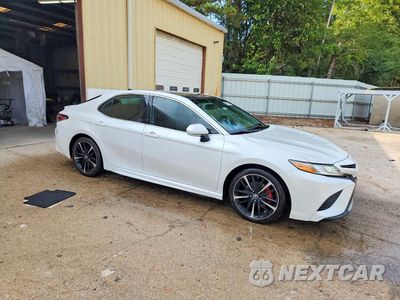 Czwarte zdjęcie samochodu z boku: 2019 TOYOTA CAMRY XSE VIN:4T1B61HKXKU847926 - miniatura