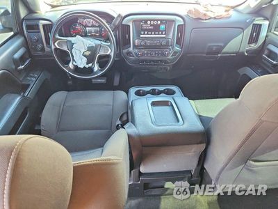 Zdjęcie 8 z 12 samochodu: 2017 CHEVROLET SILVERADO K1500 LT VIN:3GCUKREC9HG316264 - miniatura