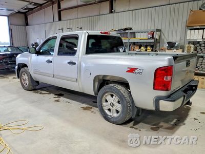 Drugie zdjęcie samochodu z przodu: 2013 CHEVROLET SILVERADO K1500 LT VIN:3GCPKSE7XDG242726 - miniatura