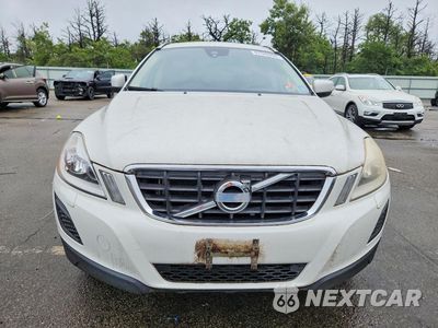 Piąte zdjęcie samochodu w środku: 2013 VOLVO XC60 T6 VIN:YV4902DZ5D2405970 - miniatura