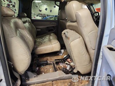 Zdjęcie 11 z 13 samochodu: 2002 CHEVROLET SUBURBAN C1500 VIN:3GNEC16T12G307915 - miniatura