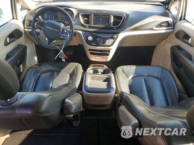 Zdjęcie 8 z 13 samochodu: 2020 CHRYSLER PACIFICA TOURING L VIN:2C4RC1BG7LR115073 - miniatura