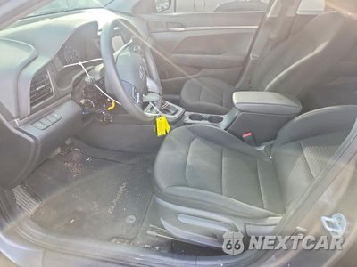 Zdjęcie 7 z 12 samochodu: 2019 HYUNDAI ELANTRA SE VIN:5NPD74LF7KH450013 - miniatura