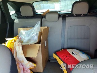 Zdjęcie 10 z 13 samochodu: 2020 FORD ESCAPE S VIN:1FMCU0F66LUC52843 - miniatura