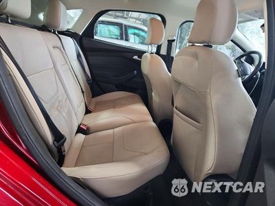 Zdjęcie 10 z 12 samochodu: 2015 FORD FOCUS TITANIUM VIN:1FADP3N20FL334406 - miniatura