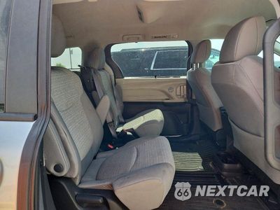 Zdjęcie 11 z 14 samochodu: 2024 TOYOTA SIENNA LE VIN:5TDKSKFC0RS125770 - miniatura