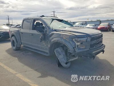 Czwarte zdjęcie samochodu z boku: 2018 FORD F150 RAPTOR VIN:1FTFW1RGXJFD04224 - miniatura