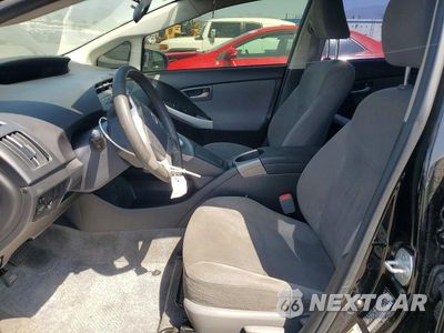 Zdjęcie 7 z 12 samochodu: 2015 TOYOTA PRIUS TWO VIN:JTDKN3DU5F0482823 - miniatura