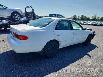 Trzecie zdjęcie samochodu z tyłu: 2001 TOYOTA CAMRY CE VIN:4T1BG22K61U870906 - miniatura