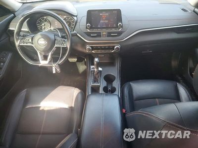 Zdjęcie 8 z 12 samochodu: 2019 NISSAN ALTIMA SR VIN:1N4BL4CV7KC137796 - miniatura