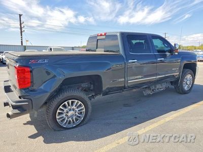 Trzecie zdjęcie samochodu z tyłu: 2017 CHEVROLET SILVERADO K3500 LTZ VIN:1GC4K0CY0HF240221 - miniatura