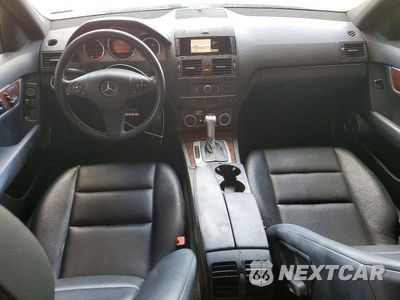 Zdjęcie 8 z 12 samochodu: 2011 MERCEDES-BENZ C 300 4MATIC VIN:WDDGF8BB1BR135261 - miniatura