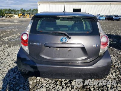 Zdjęcie 6 z 12 samochodu: 2014 TOYOTA PRIUS C FOUR VIN:JTDKDTB3XE1574175 - miniatura