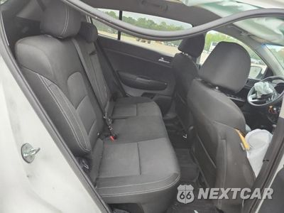 Zdjęcie 11 z 14 samochodu: 2021 KIA SPORTAGE LX VIN:KNDPM3AC8M7929041 - miniatura