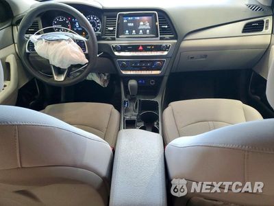 Zdjęcie 8 z 12 samochodu: 2019 HYUNDAI SONATA SE VIN:5NPE24AF9KH744115 - miniatura