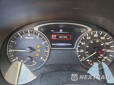 Zdjęcie 9 z 12 samochodu: 2016 NISSAN ALTIMA 2.5 S VIN:1N4AL3AP3GC117871 - miniatura