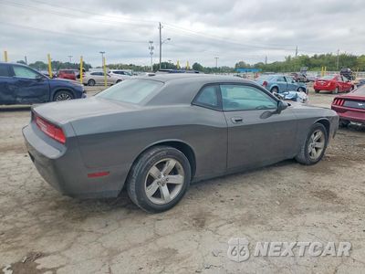 Trzecie zdjęcie samochodu z tyłu: 2010 DODGE CHALLENGER SE VIN:2B3CJ4DV8AH241021 - miniatura