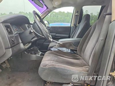 Zdjęcie 7 z 12 samochodu: 2002 DODGE DAKOTA QUAD SPORT VIN:1B7HG38N92S721134 - miniatura