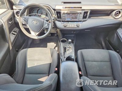 Zdjęcie 8 z 13 samochodu: 2015 TOYOTA RAV4 XLE VIN:2T3WFREV7FW193978 - miniatura