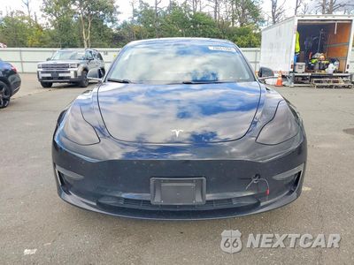 Piąte zdjęcie samochodu w środku: 2018 TESLA MODEL 3 VIN:5YJ3E1EBXJF144379 - miniatura