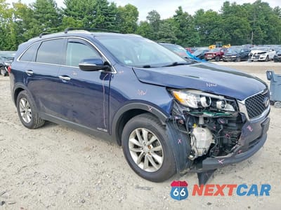 Czwarte zdjęcie samochodu z boku: 2016 KIA SORENTO LX V6 VIN:5XYPGDA54GG163332 - miniatura