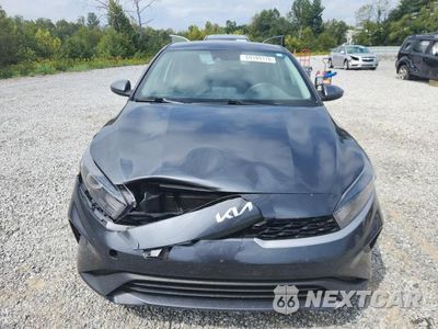 Piąte zdjęcie samochodu w środku: 2024 KIA FORTE LXS VIN:3KPF24AD2RE698595 - miniatura