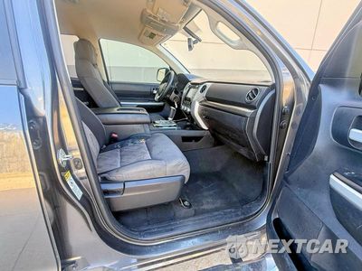 Piąte zdjęcie samochodu w środku: 2014 TOYOTA TUNDRA SR5 VIN:5TFRM5F1XEX073304 - miniatura