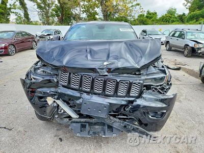 Piąte zdjęcie samochodu w środku: 2021 JEEP GRAND CHEROKEE LAREDO VIN:1C4RJFAG7MC667395 - miniatura