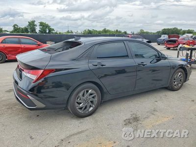 Trzecie zdjęcie samochodu z tyłu: 2024 HYUNDAI ELANTRA SEL VIN:KMHLM4DG7RU745040 - miniatura