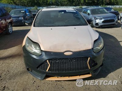 Piąte zdjęcie samochodu w środku: 2013 FORD FOCUS ST VIN:1FADP3L91DL168880 - miniatura