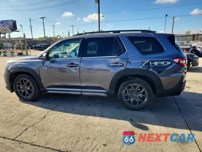 Drugie zdjęcie samochodu z przodu: 2023 HONDA PILOT TOURING VIN:5FNYG2H76PB015268 - miniatura