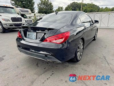 Trzecie zdjęcie samochodu z tyłu: 2019 MERCEDES-BENZ CLA 250 VIN:WDDSJ4EBXKN704550 - miniatura