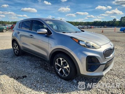 Czwarte zdjęcie samochodu z boku: 2020 KIA SPORTAGE LX VIN:KNDPM3AC1L7629906 - miniatura