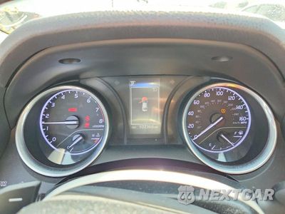 Zdjęcie 9 z 12 samochodu: 2018 TOYOTA CAMRY SE VIN:4T1B11HK8JU647057 - miniatura