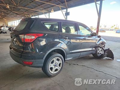 Trzecie zdjęcie samochodu z tyłu: 2017 FORD ESCAPE S VIN:1FMCU0F74HUE95597 - miniatura