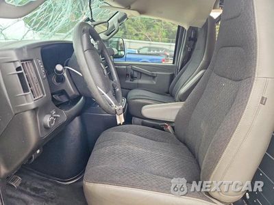 Zdjęcie 7 z 13 samochodu: 2018 GMC SAVANA 2500 DELIVERY VAN VIN:1GTW7AFG0J1909867 - miniatura