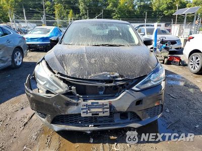 Piąte zdjęcie samochodu w środku: 2018 NISSAN SENTRA S VIN:3N1AB7AP1JY202150 - miniatura