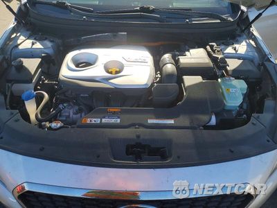 Zdjęcie 11 z 12 samochodu: 2017 HYUNDAI SONATA HYBRID SE VIN:KMHE24L17HA059589 - miniatura