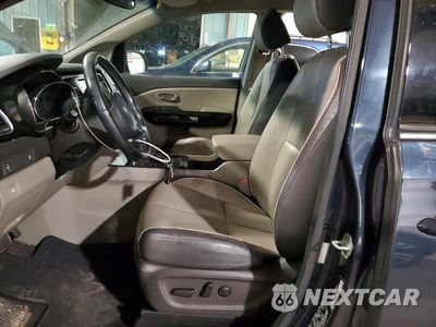 Zdjęcie 7 z 13 samochodu: 2017 KIA SEDONA EX VIN:KNDMC5C12H6293077 - miniatura
