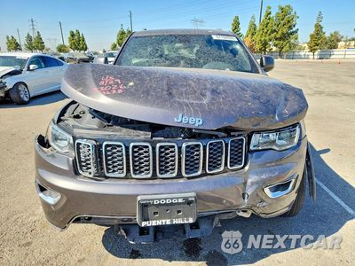 Piąte zdjęcie samochodu w środku: 2019 JEEP GRAND CHEROKEE LAREDO VIN:1C4RJEAG2KC543638 - miniatura