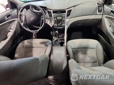 Zdjęcie 8 z 13 samochodu: 2011 HYUNDAI SONATA HYBRID VIN:KMHEC4A48BA004280 - miniatura