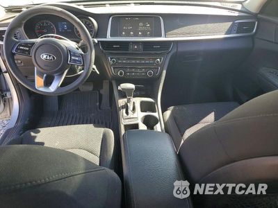 Zdjęcie 8 z 12 samochodu: 2019 KIA OPTIMA LX VIN:5XXGT4L35KG347408 - miniatura