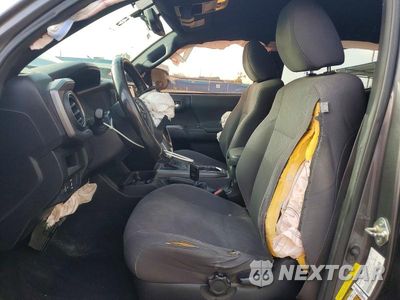 Zdjęcie 7 z 13 samochodu: 2016 TOYOTA TACOMA TRD SPORT VIN:5TFAZ5CN1GX008401 - miniatura