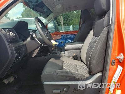 Zdjęcie 7 z 13 samochodu: 2018 TOYOTA TUNDRA CREWMAX SR5 VIN:5TFDY5F11JX694553 - miniatura
